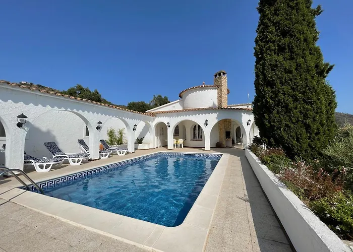 Ref Es78 80 Villa