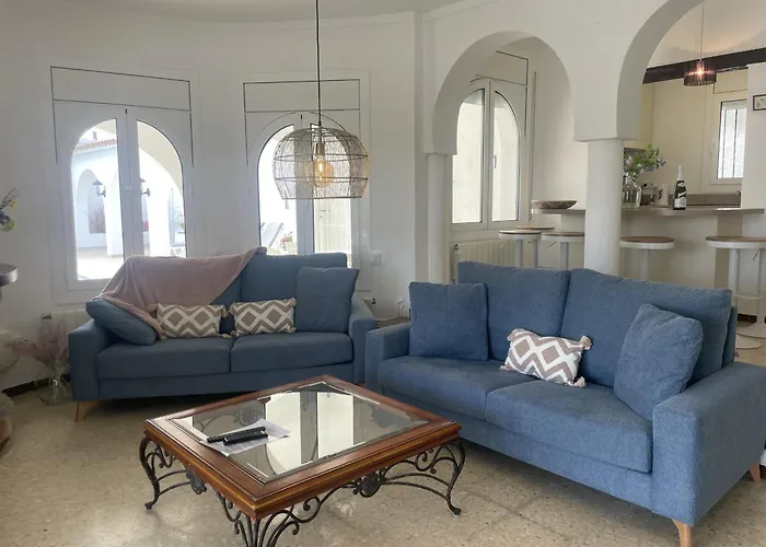 Ref Es78 80 Villa